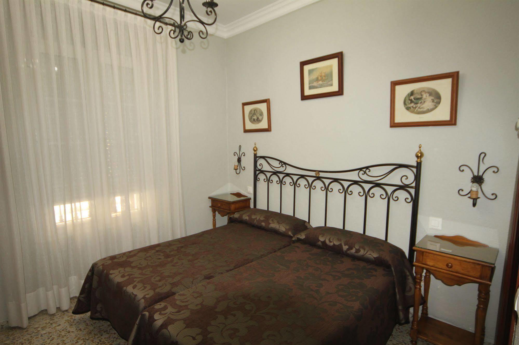 Guest house Roma Seville